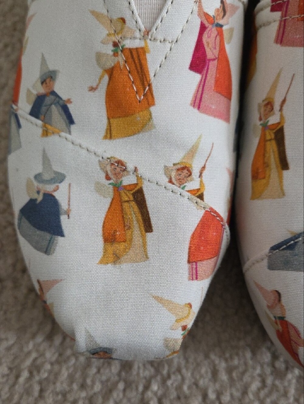 Disney Toms Women's Fairy Godmother Sleeping Beauty Slip-on Shoes Size 10 - Picture 6 of 8